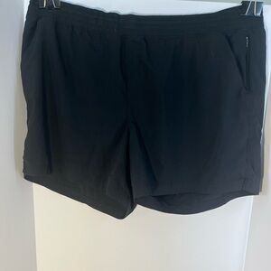 Old Navy Active Stretchtech Black Shorts Size XXL 3 Front Pockets 2 Back Pockets